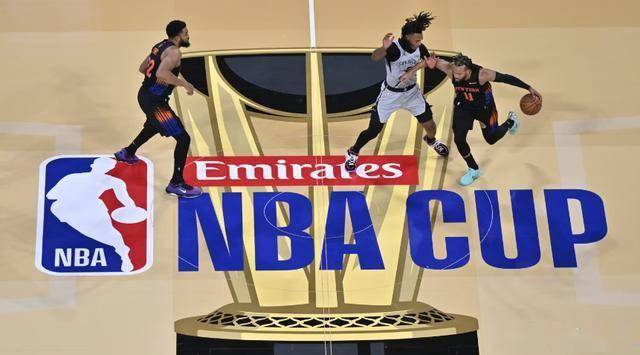 欧超杯赛程吃紧，圣安东尼奥马刺国际比赛日篮板制胜，震撼外界，资深球员宣示担当的简单介绍