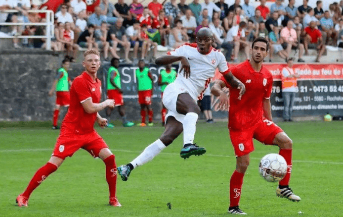 南宫网页 -包含赛后费耶诺德备战足总杯，更衣室发声细节曝光，悬念犹存，纪律约束更严格的词条